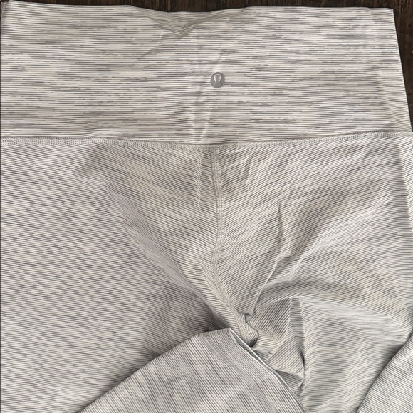 Lululemon heathered grey Striped Leggings - Picture 2 of 4